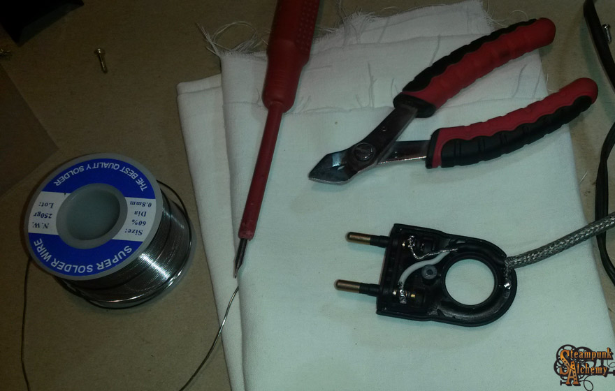 230V plug